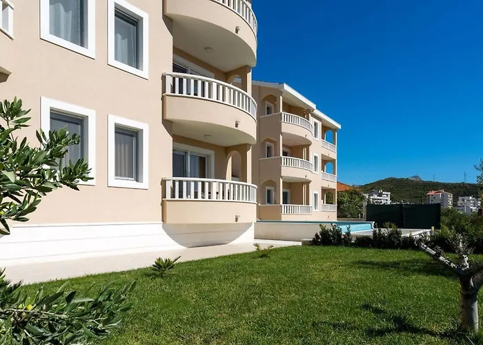 In Mit Grosser Terrasse By Interhome * Dugi Rat