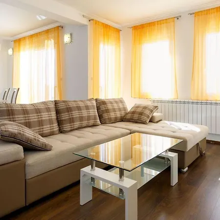 In Mit Grosser Terrasse By Interhome Dugi Rat