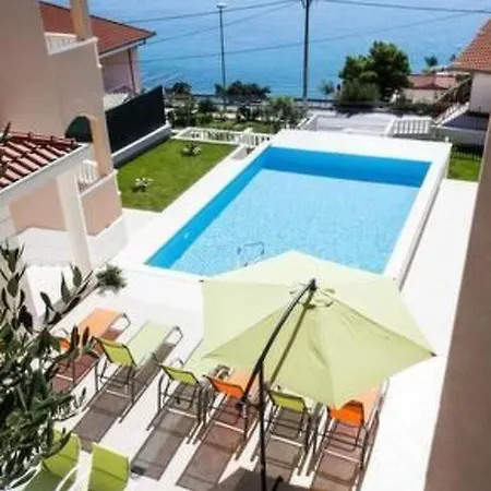 In Mit Grosser Terrasse By Interhome Apartament